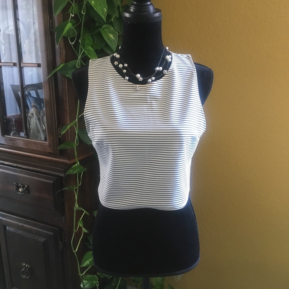 Juniors Crop Top